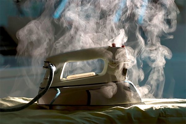 Невыключенный утюг