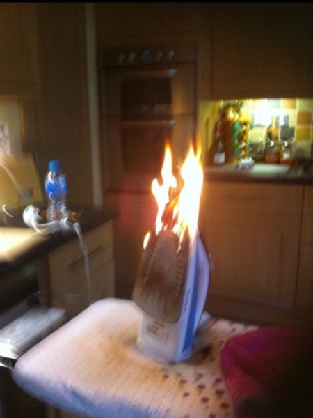 Горящий утюг