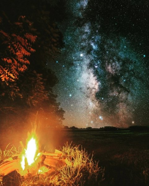 Костер ночью