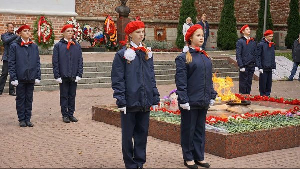 Детский караул вечный огонь Смоленск