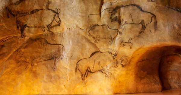 Наскальные рисунки Зараут-сая