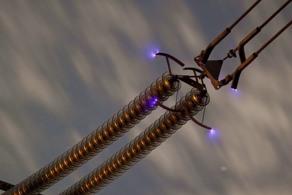 Коронный разряд огни Святого Эльма