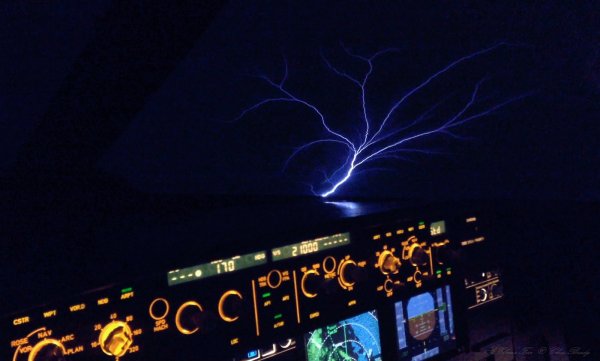 Огни Святого Эльма на самолете