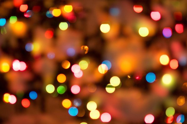 Блики от гирлянды