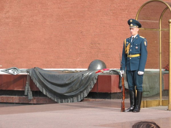 Солдат на посту