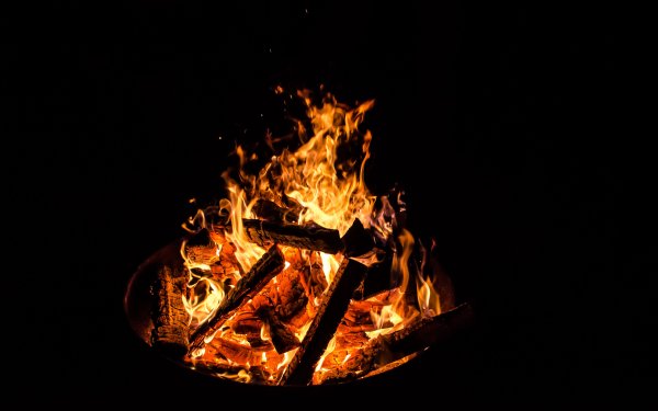 Костер заставка на телефон