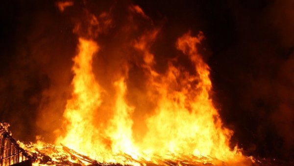 В Балашове сгорел дом