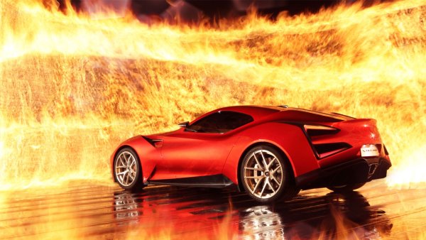 Машина в огне