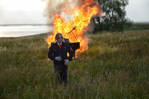 Огни большой деревни фильм 2016