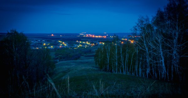 Ночной деревенский вид