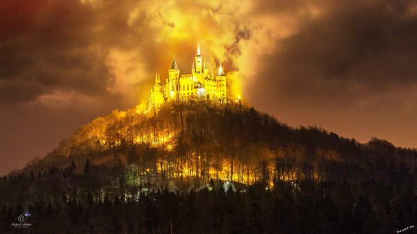 Горящая крепость