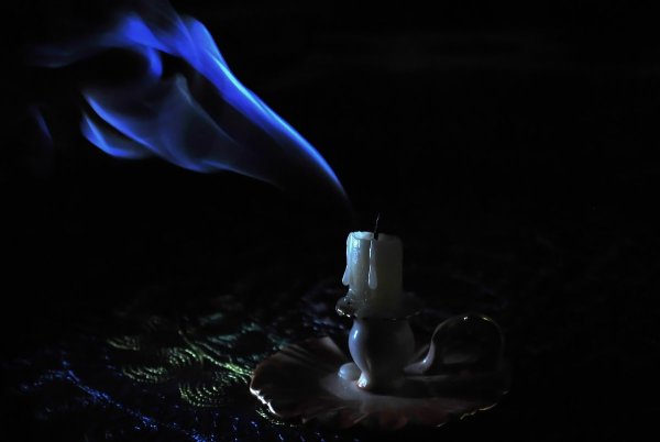 Погасшая свеча