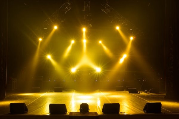 Концерт пустая сцена