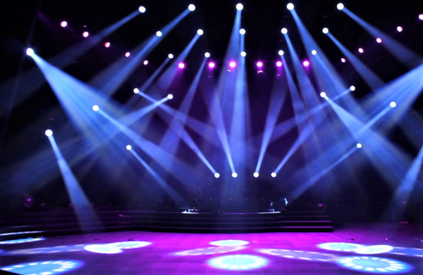 Пение на сцене