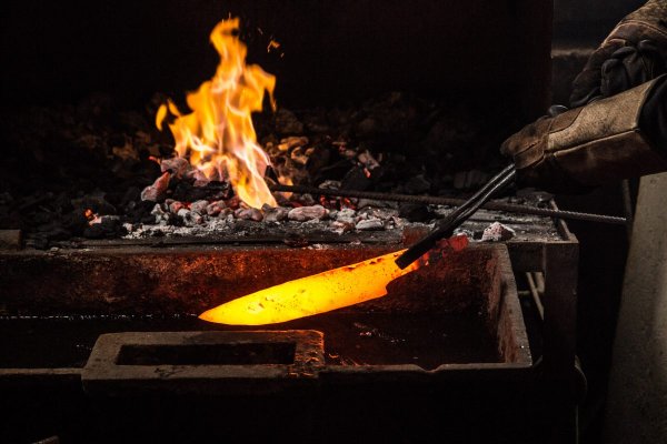 Огонь в кузнице