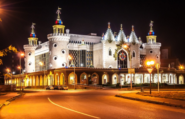 Экият Казань ночью