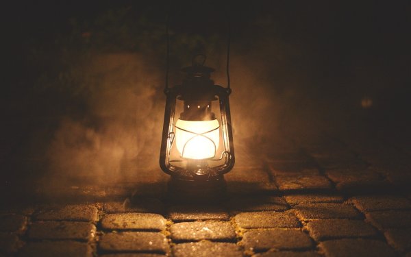 Горящий светильник