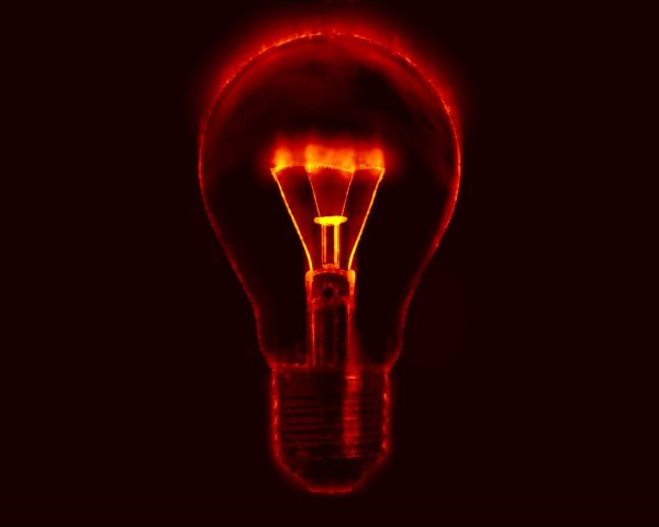 Горящая лампочка