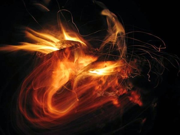 Волшебный красивый огонь