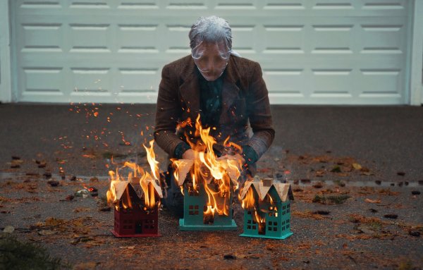 Мужчина огонь