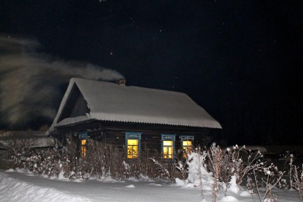 Деревня зимой ночью