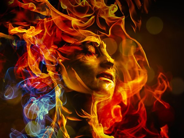 Женщина огонь