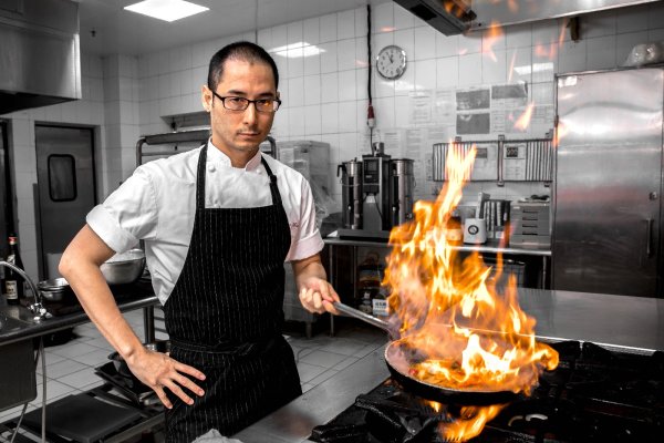 Повар китайской кухни