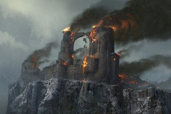 Разрушенный замок в огне