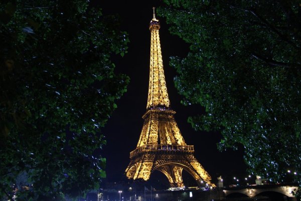Париж Эйфелева Париж башня ночью