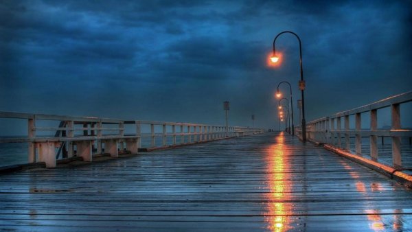 Пирс в тумане