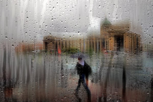 Дождь во дворе