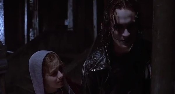 Ворон фильм 1994 Сара