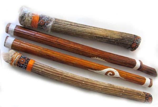 Шум дождя инструмент из борщевика