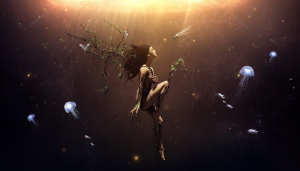 Девушка под водой