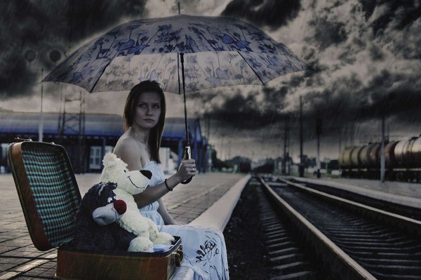 Женщина на вокзале