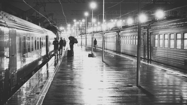 Дождь перрон