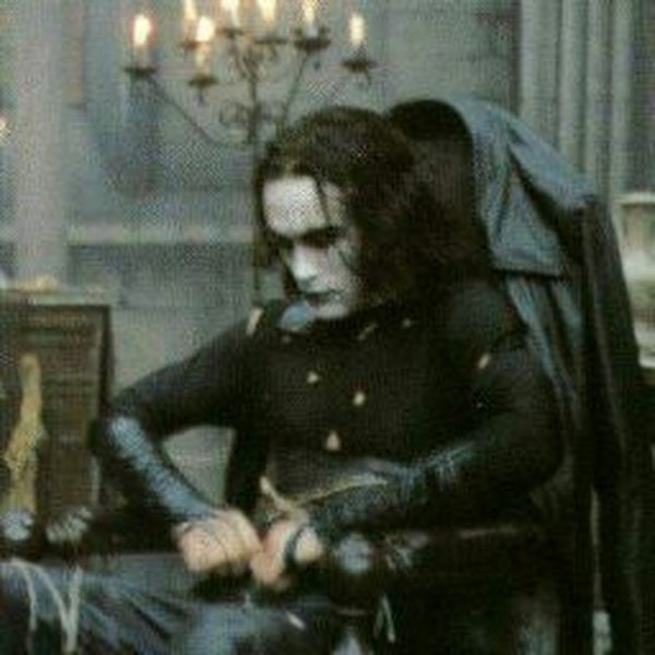 Ворон фильм 1994 Элиза