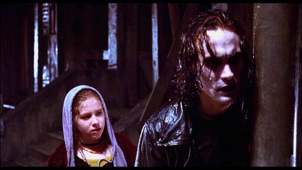 Ворон фильм 1994 Сара