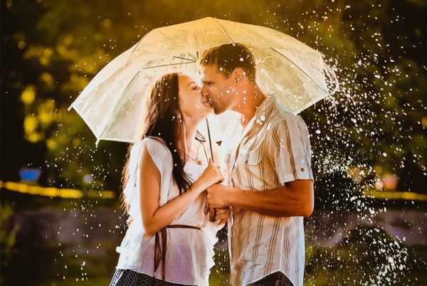 Двое под зонтом