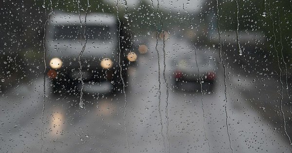 Дождь на трассе