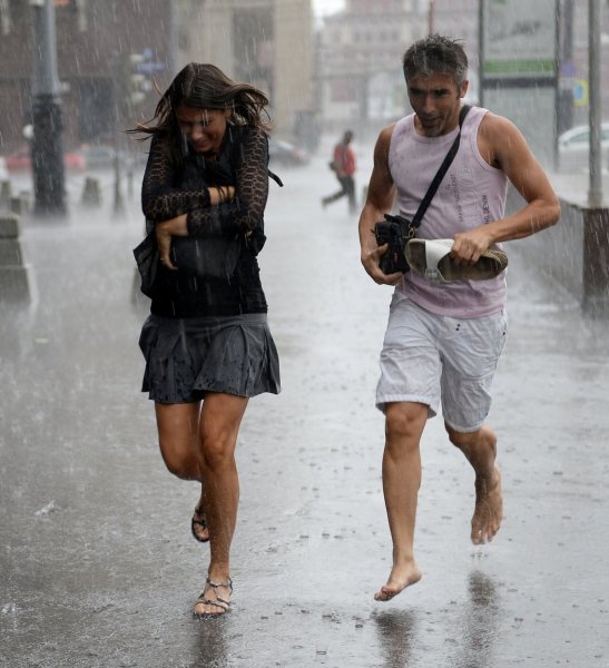 Бег под дождем прикол