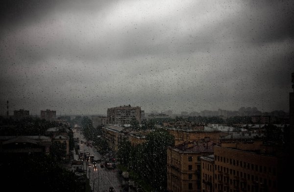 Дождь над городом