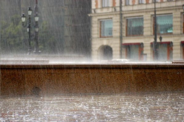 Ливень на улице