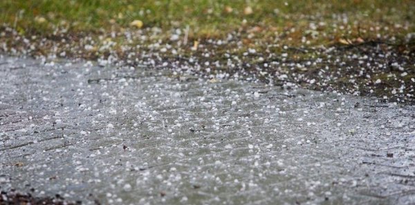 Ливень и град