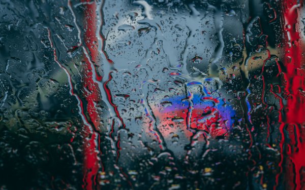 Дождь на стекле