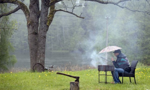 Шашлык под дождем