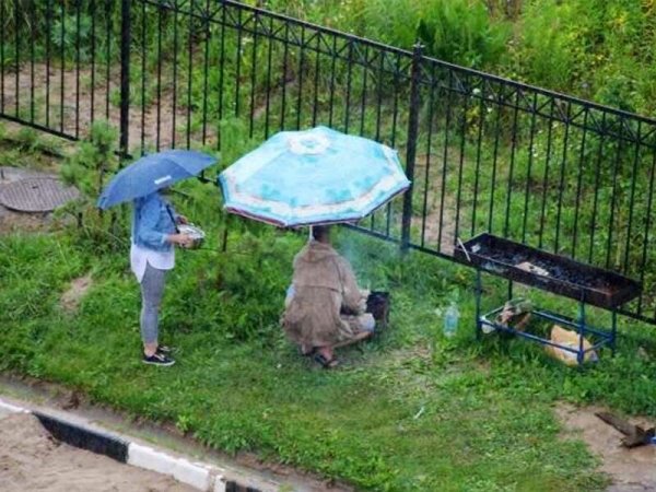 Шашлык под зонтом