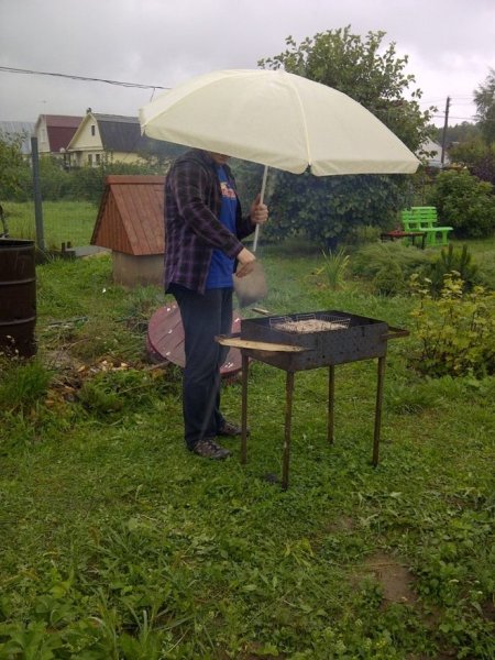 Шашлык под дождем