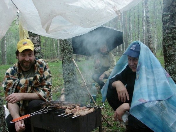 Шашлык под дождем