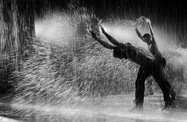 Танцующие под дождем